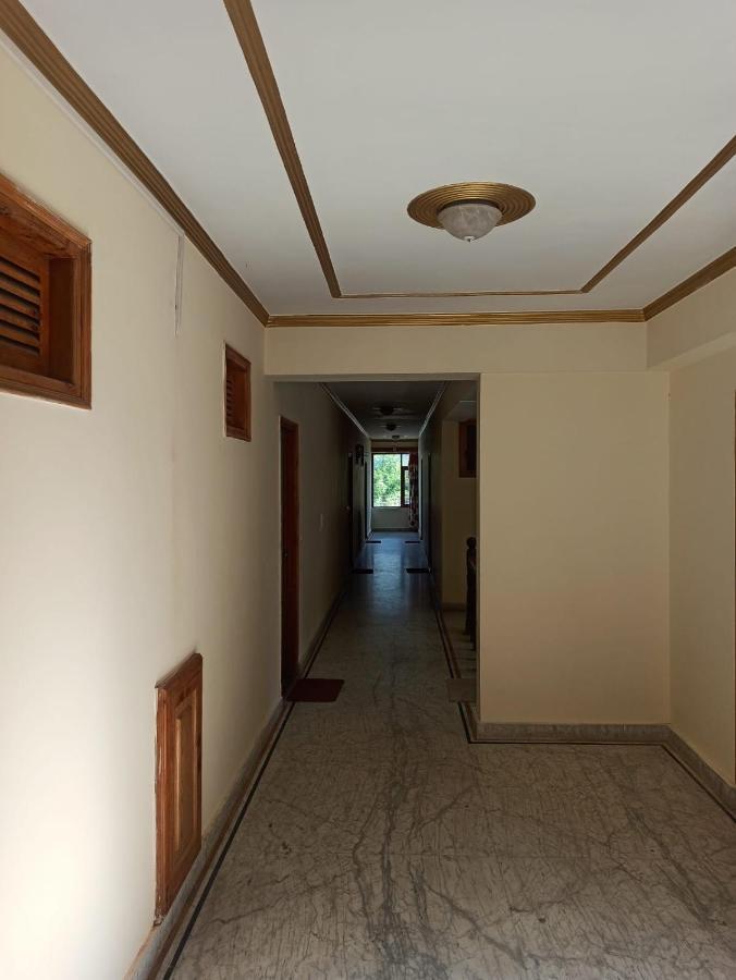 Hotel Prini Inn Manāli Exterior foto